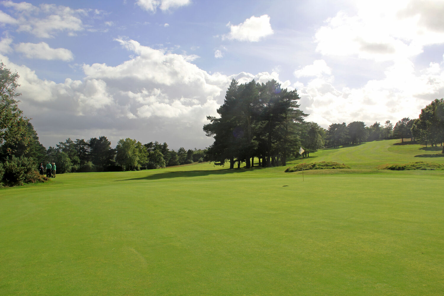 9th green at the end of day in evening sunshine